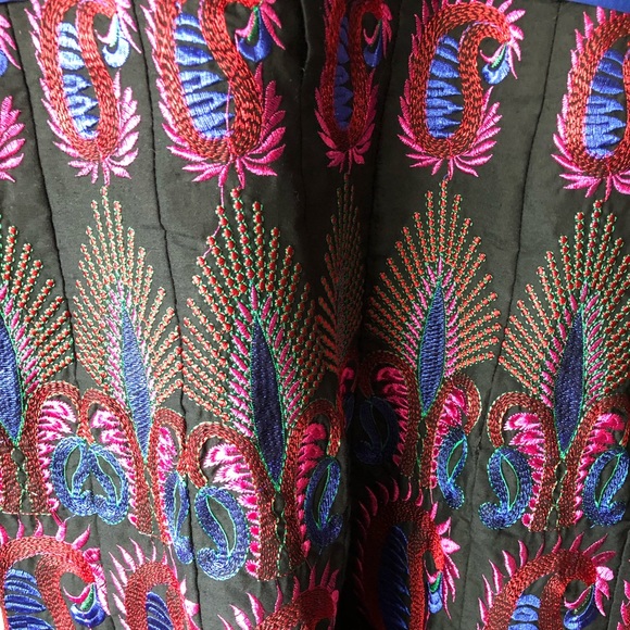 Handcrafted Embroidered Kurta - Picture 4 of 6